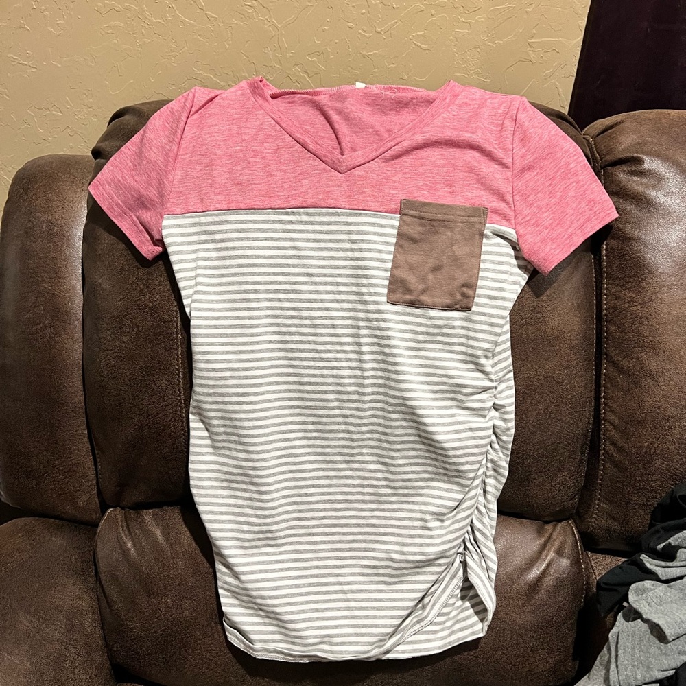 Medium size maternity shirt.